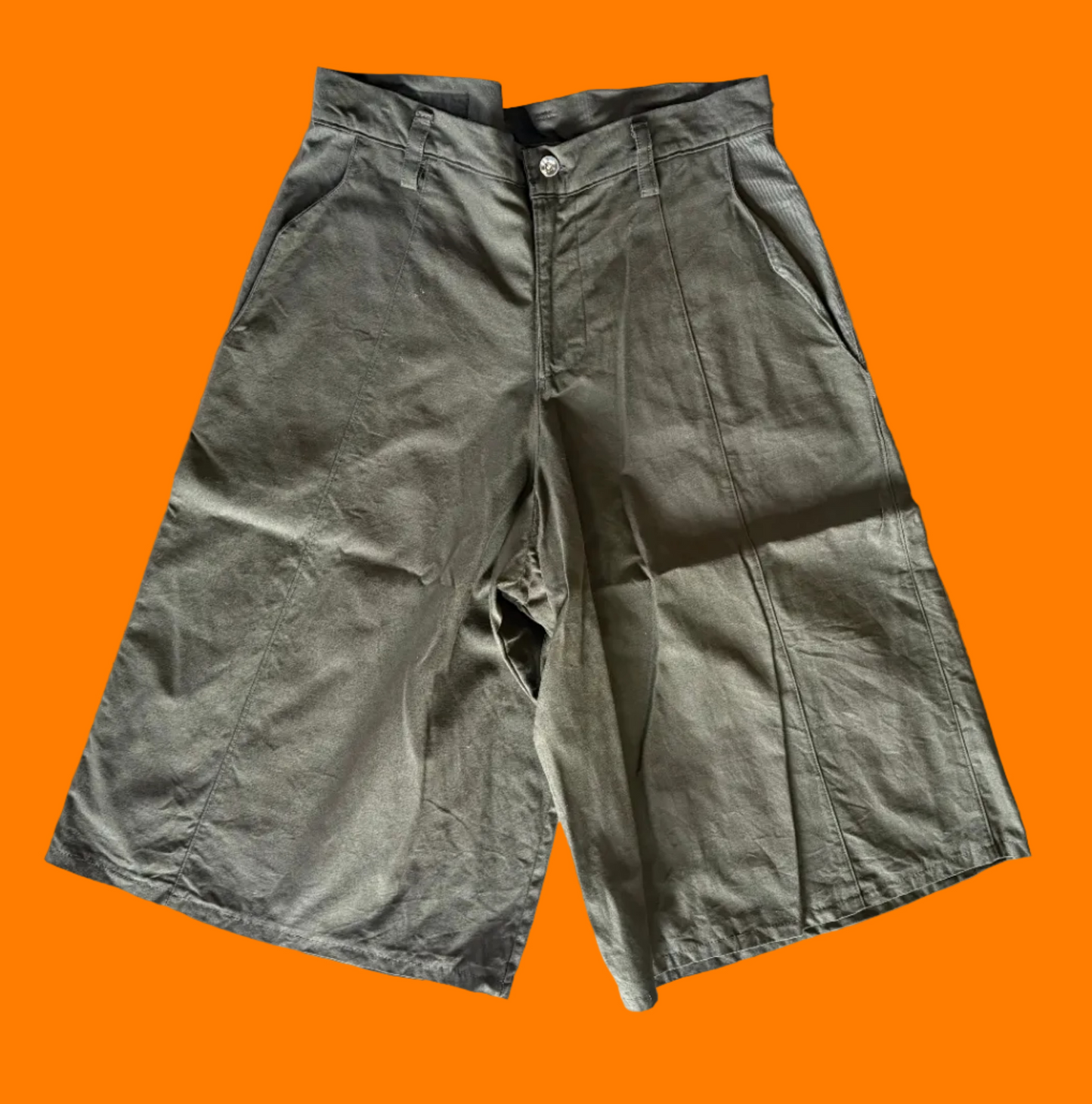 BY.Everyone Souvenirs Army Green Shorts